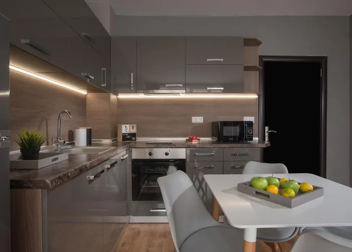 Marina Bay Apartmant ポモリエ